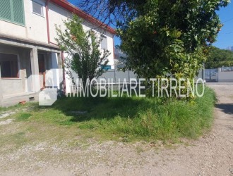 Appartamento in vendita a Massa