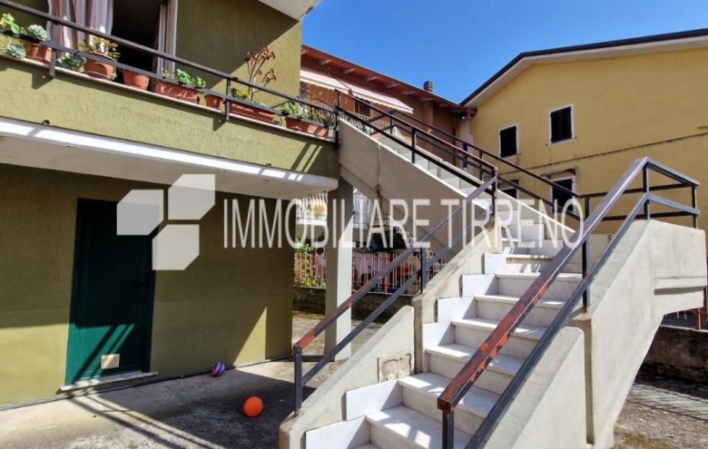 Terratetto in vendita a Massa