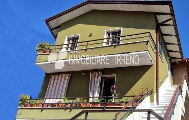 Terratetto in vendita a Massa