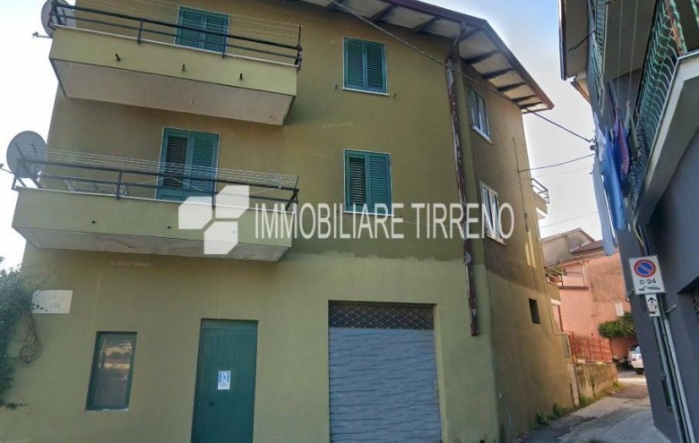 Terratetto in vendita a Massa