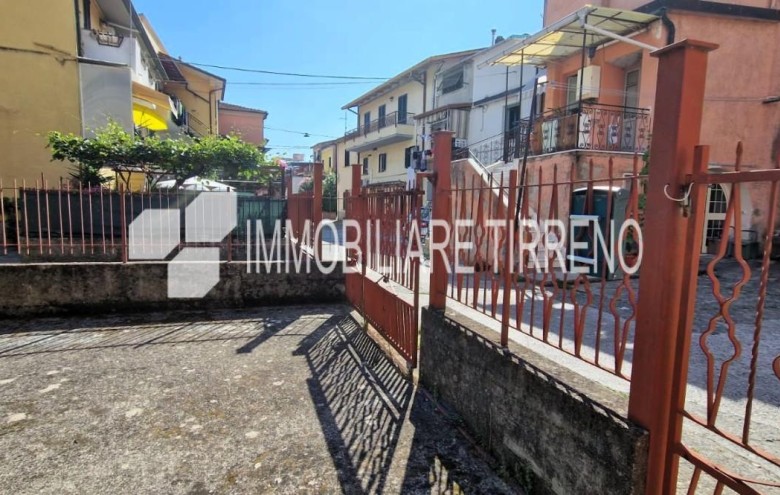 Terratetto in vendita a Massa