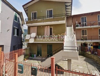 Terratetto in vendita a Massa