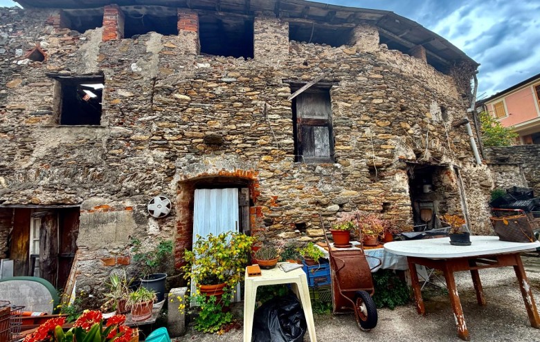 Villa singola in vendita a Massa