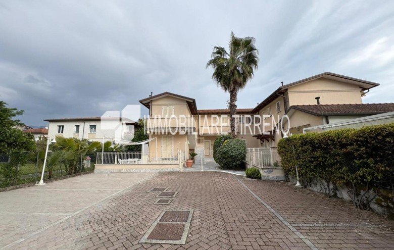 Appartamento in vendita a Massa