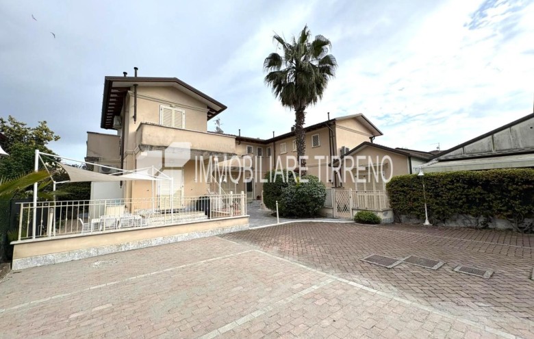 Appartamento in vendita a Massa