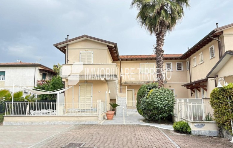 Appartamento in vendita a Massa