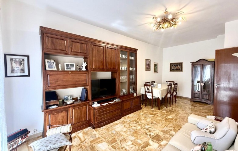 Appartamento in vendita a Massa