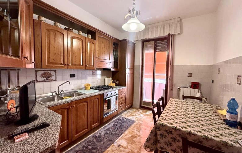 Appartamento in vendita a Massa