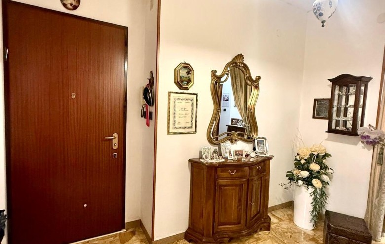 Appartamento in vendita a Massa