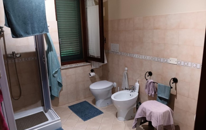 Bifamiliare in vendita a Massa