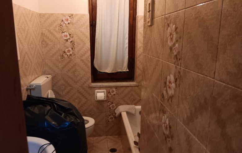 Bifamiliare in vendita a Massa