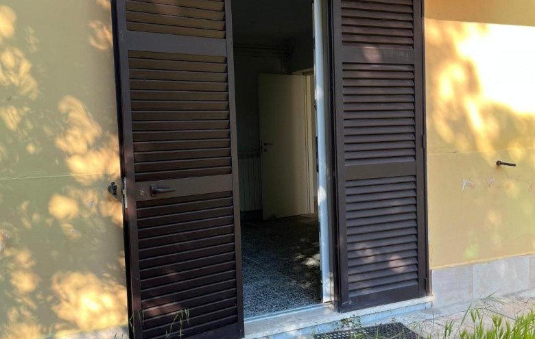 Casa semi indipendente in vendita a Massa