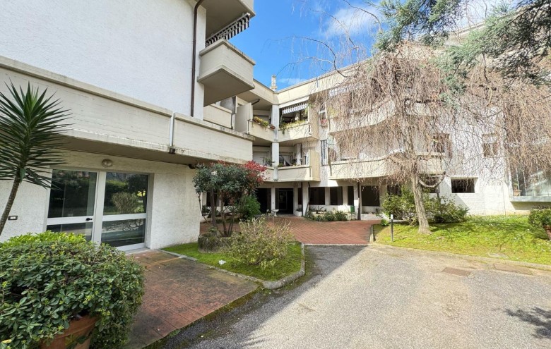 Appartamento in vendita a Massa