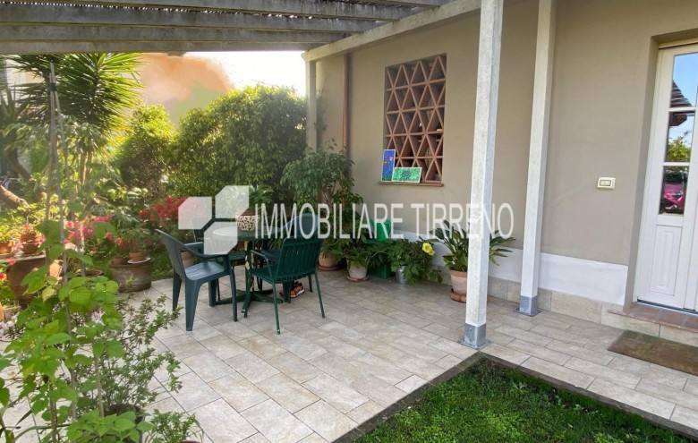 Villa singola in vendita a Massa