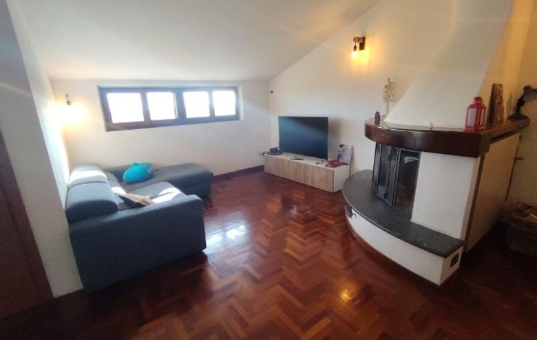 Casa semi indipendente in vendita a Massa