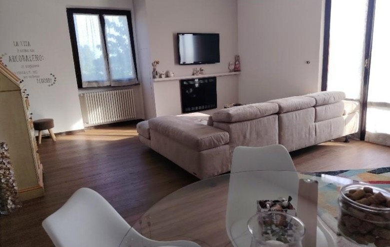 Casa semi indipendente in vendita a Massa