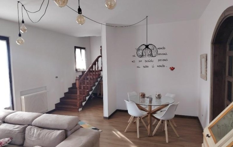 Casa semi indipendente in vendita a Massa