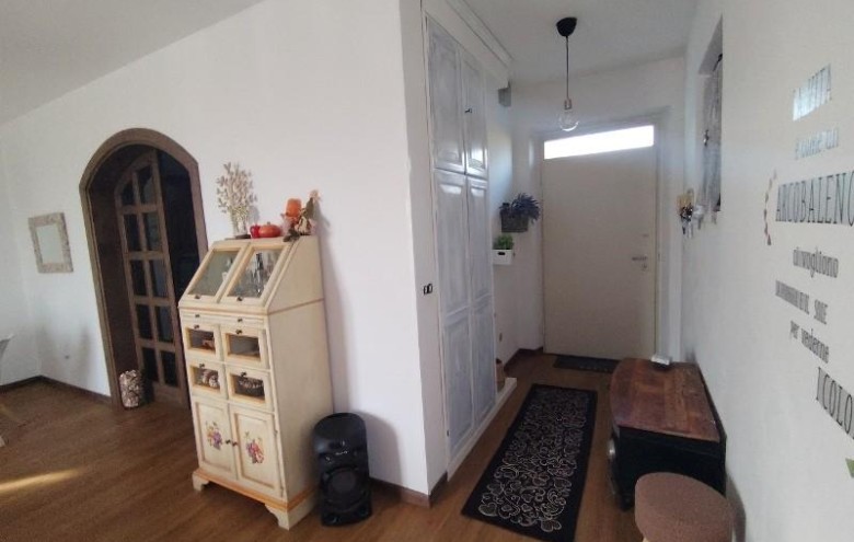 Casa semi indipendente in vendita a Massa