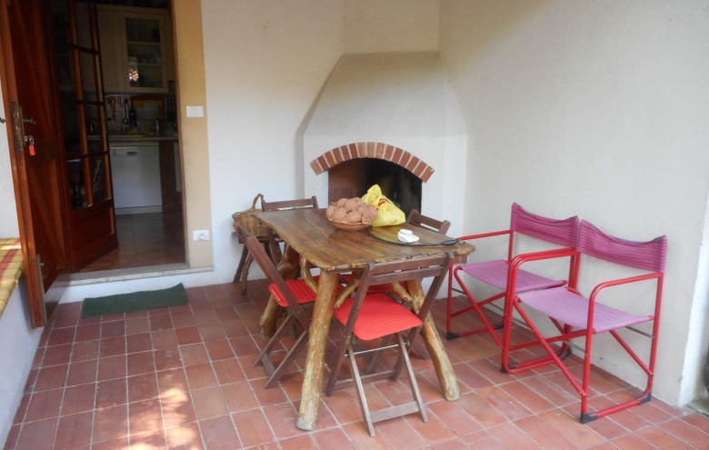 Bifamiliare in vendita a Massa