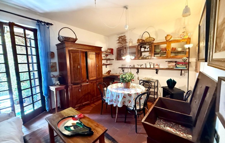 Villa singola in vendita a Massa