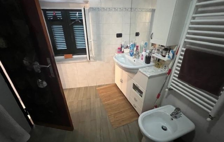 Appartamento in vendita a Carrara
