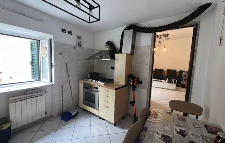 Appartamento in vendita a Carrara