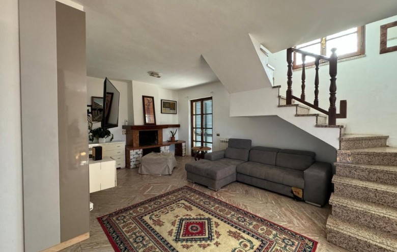 Villa singola in vendita a Carrara
