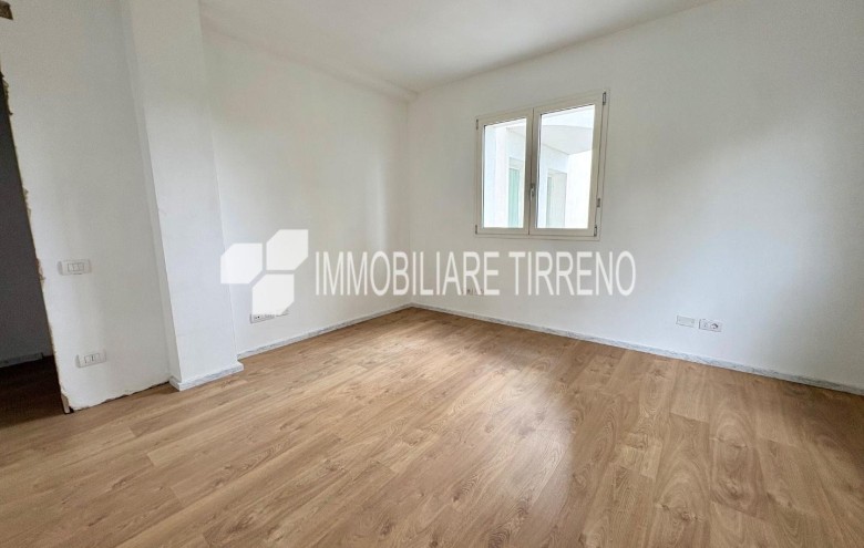 Appartamento in vendita a Montignoso