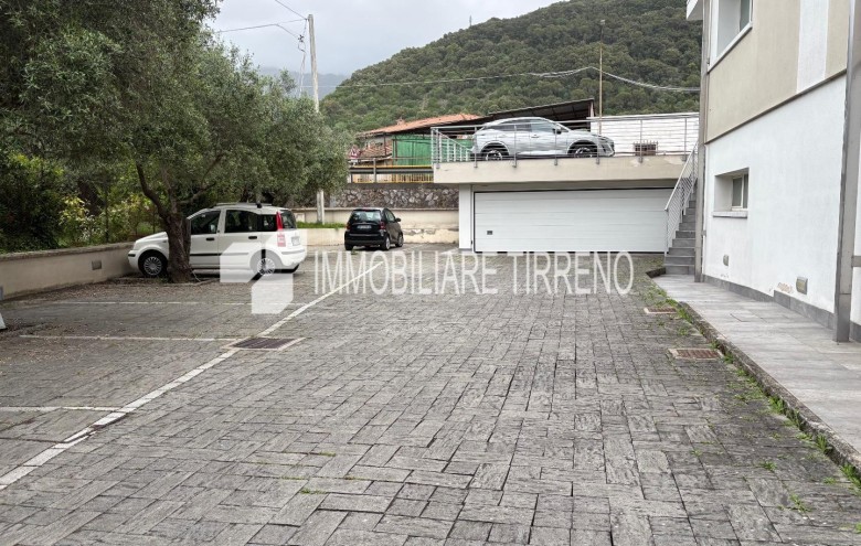 Appartamento in vendita a Montignoso