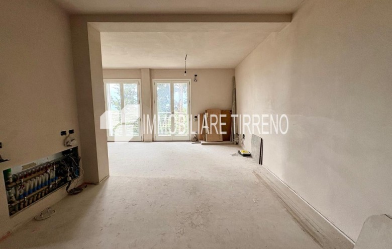 Appartamento in vendita a Montignoso
