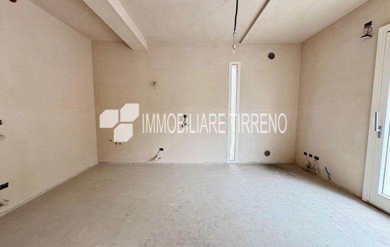 Appartamento in vendita a Montignoso