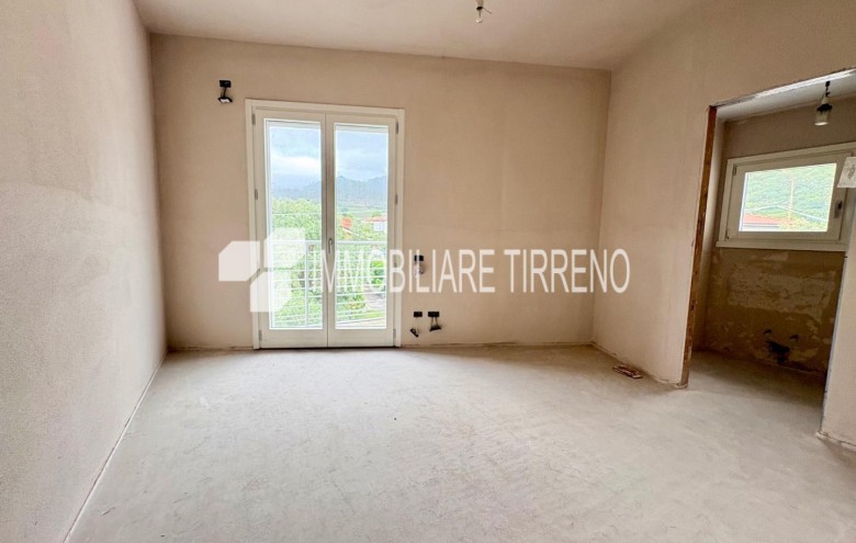 Appartamento in vendita a Montignoso