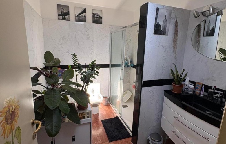 Casa semi indipendente in vendita a Massa