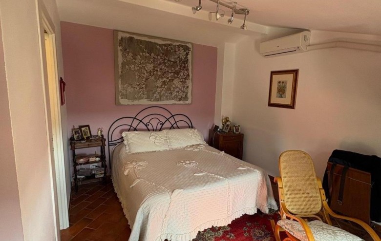 Casa semi indipendente in vendita a Massa