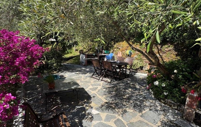 Casa semi indipendente in vendita a Massa