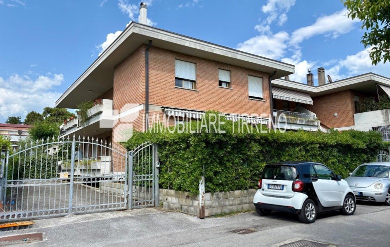 Appartamento in vendita a Massa