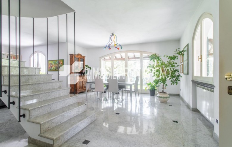 Villa singola in vendita a Massa