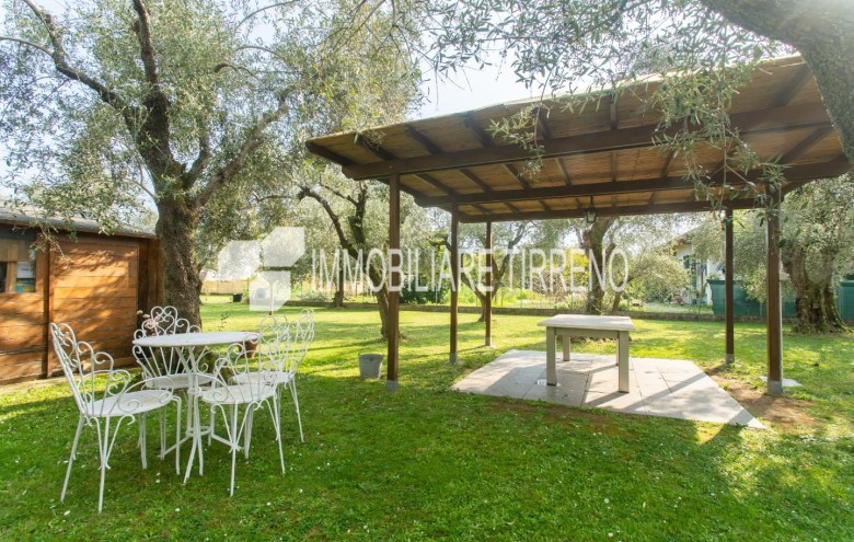 Villa singola in vendita a Massa