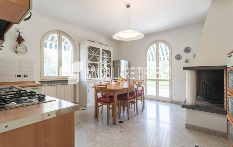 Villa singola in vendita a Massa