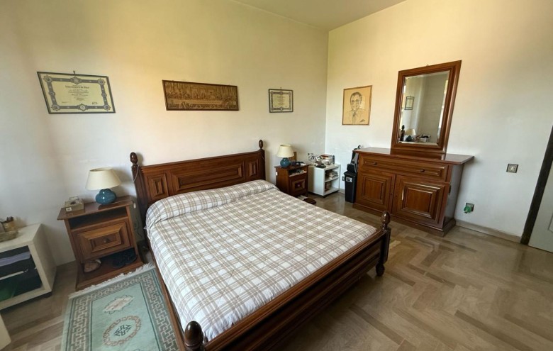 Bifamiliare in vendita a Massa