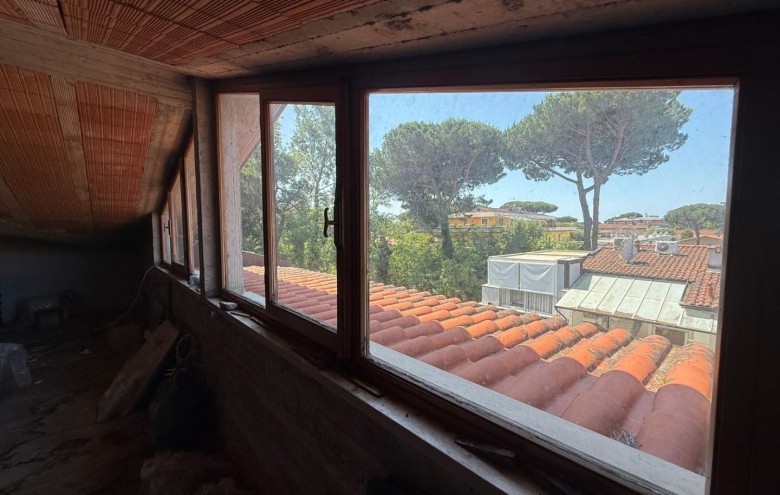 Bifamiliare in vendita a Massa