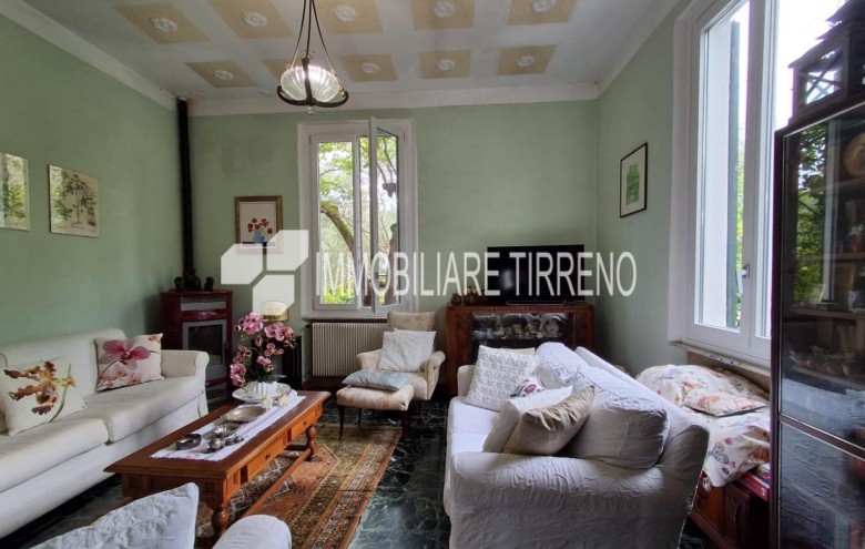 Villa singola in vendita a Massa
