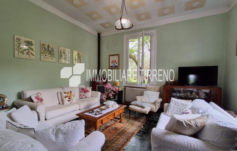 Villa singola in vendita a Massa