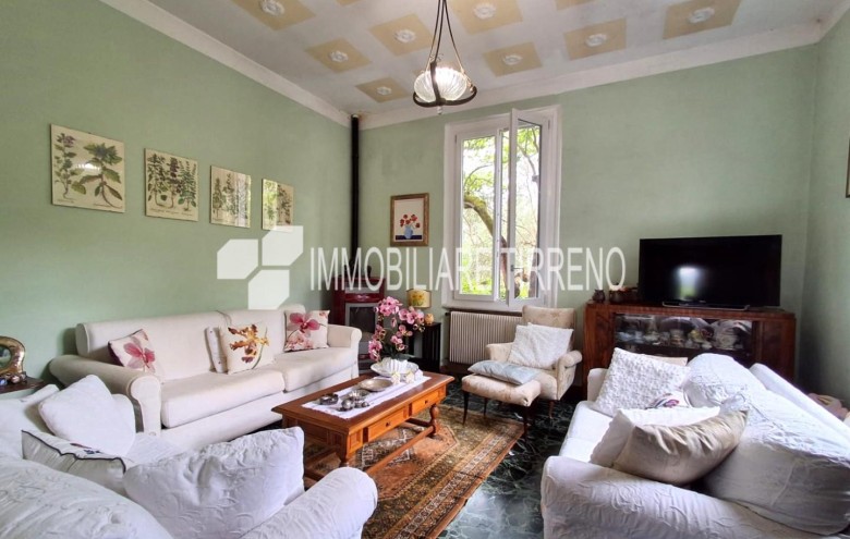 Villa singola in vendita a Massa