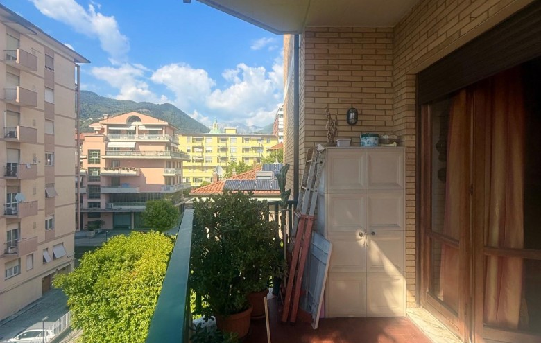 Appartamento in vendita a Massa