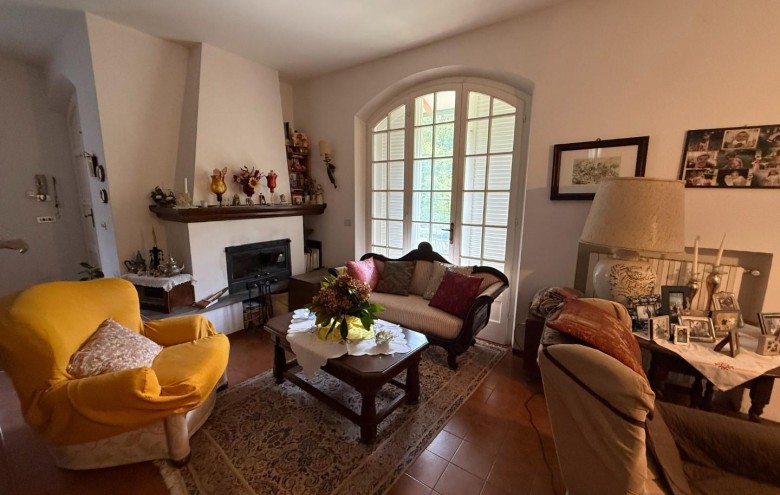 Villa singola in vendita a Massa