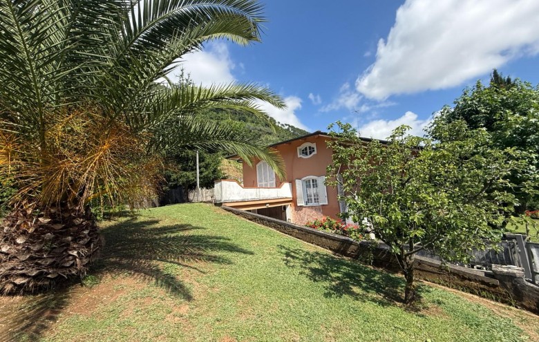 Villa singola in vendita a Massa