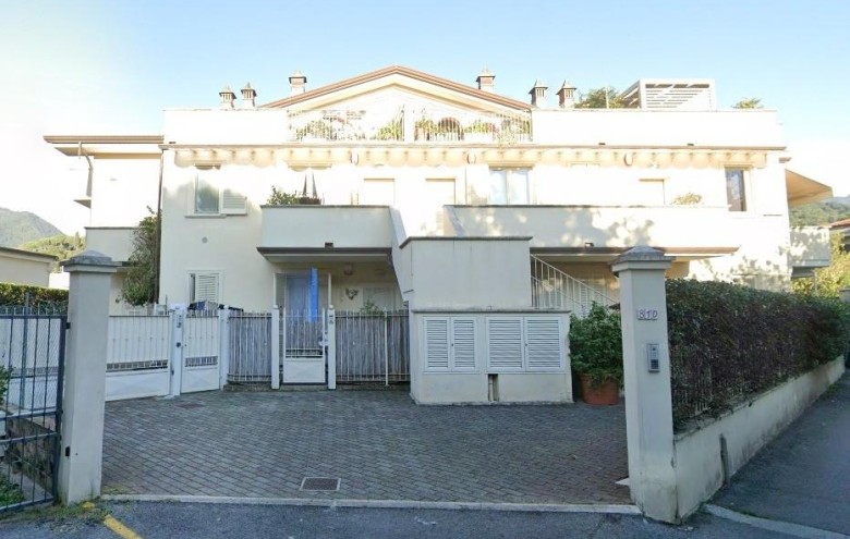 Appartamento in vendita a Massa