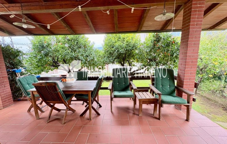 Villa singola in vendita a Massa