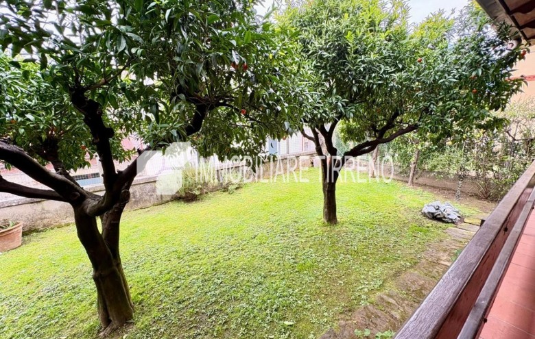 Villa singola in vendita a Massa